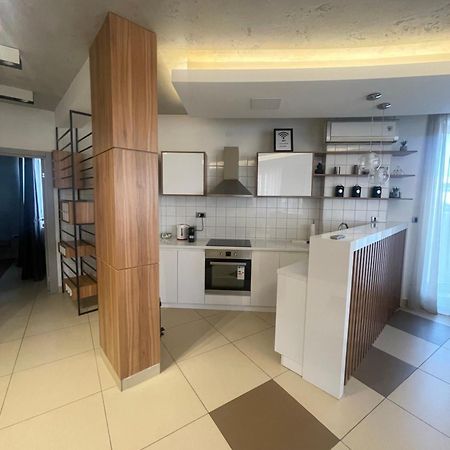 Leo Lux 1 Daire Ni Dış mekan fotoğraf