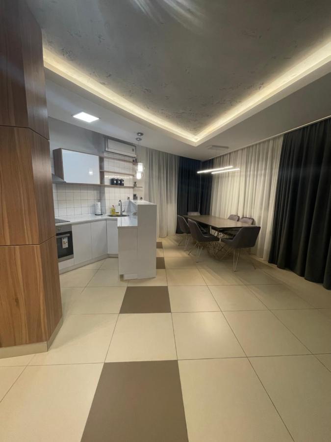 Leo Lux 1 Daire Ni Dış mekan fotoğraf